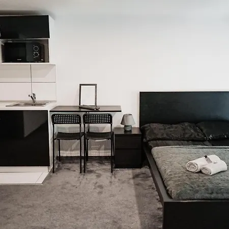 Downtown Minimal Apartman
